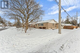 3190 Morris Dr in Windsor, ON - Building Photo - Building Photo