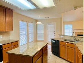 18018 Timber Crossing Ln in Cypress, TX - Building Photo - Building Photo