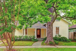 1020 Louise St in Houston, TX - Building Photo