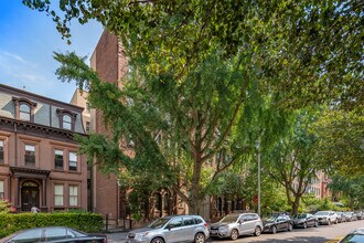 Francine Towers in Brooklyn, NY - Building Photo - Building Photo