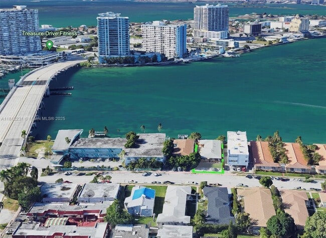property at 2140 Bay Dr