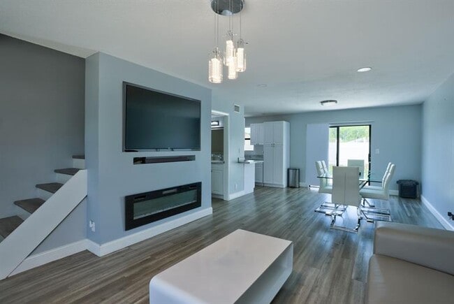 6052 Lace Wood Cir in Atlantis, FL - Building Photo - Building Photo
