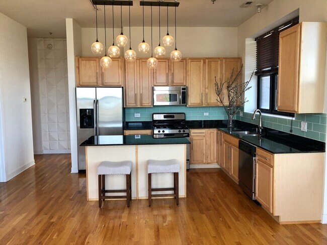 2 S Leavitt St in Chicago, IL - Foto de edificio - Building Photo