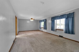 2665 Harlem Rd in Buffalo, NY - Building Photo - Building Photo
