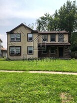 4667 Imperial Dr in Toledo, OH - Building Photo