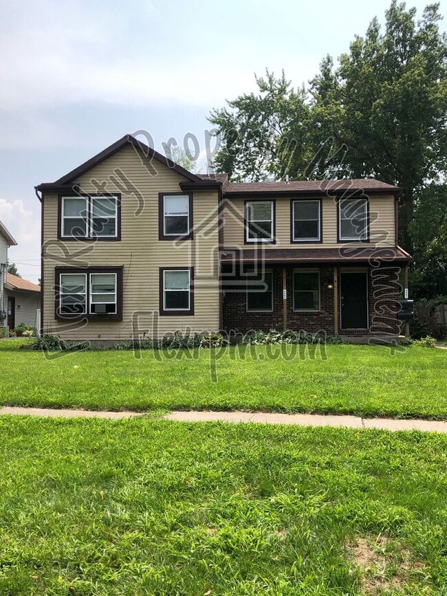 property at 4667 Imperial Dr