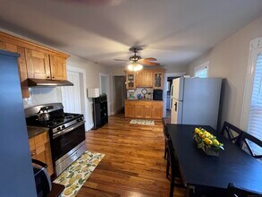 30 Thorpe St in Fairfield, CT - Building Photo - Building Photo