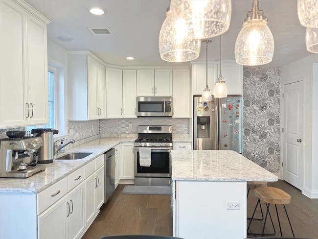 47 Endicott St in Canton, MA - Building Photo - Building Photo