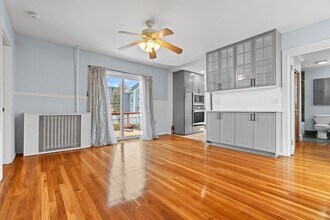 12 Lowell Pl in Waltham, MA - Building Photo - Building Photo