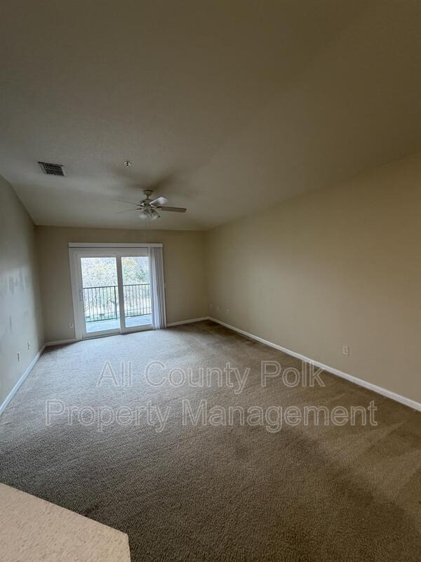 6596 Swissco Dr in Orlando, FL - Foto de edificio - Building Photo