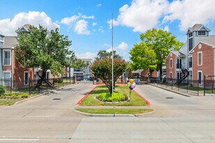 Hawthorne in Houston, TX - Building Photo