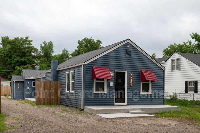 2216 Topeka St in Wichita, KS - Foto de edificio