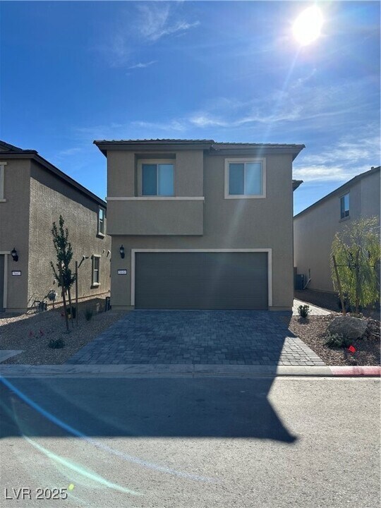 5449 Lynn Crk Ave in Las Vegas, NV - Building Photo