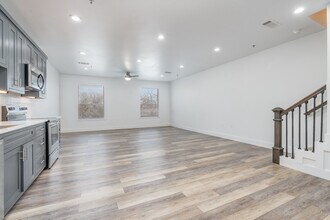 404 Industrial Park in Denton, TX - Foto de edificio - Building Photo