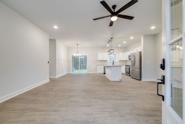 1174 Chimney Rd in Rincon, GA - Foto de edificio - Building Photo