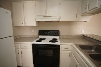 4700 Maxwell Ave-Unit -7 in El Paso, TX - Building Photo - Building Photo