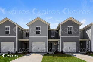 114 Dudley Wy in Cartersville, GA - Building Photo