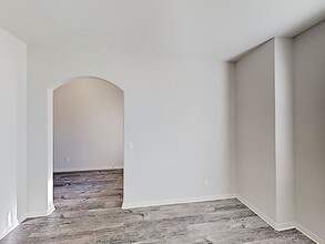 421 E Mobile Terrace in Mustang, OK - Building Photo - Building Photo