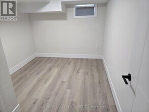 111 McAllister Rd in Toronto, ON - Building Photo - Building Photo