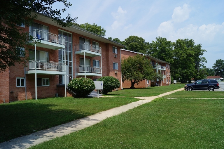 Charles Landing Apartments in Indian Head, MD - Foto de edificio