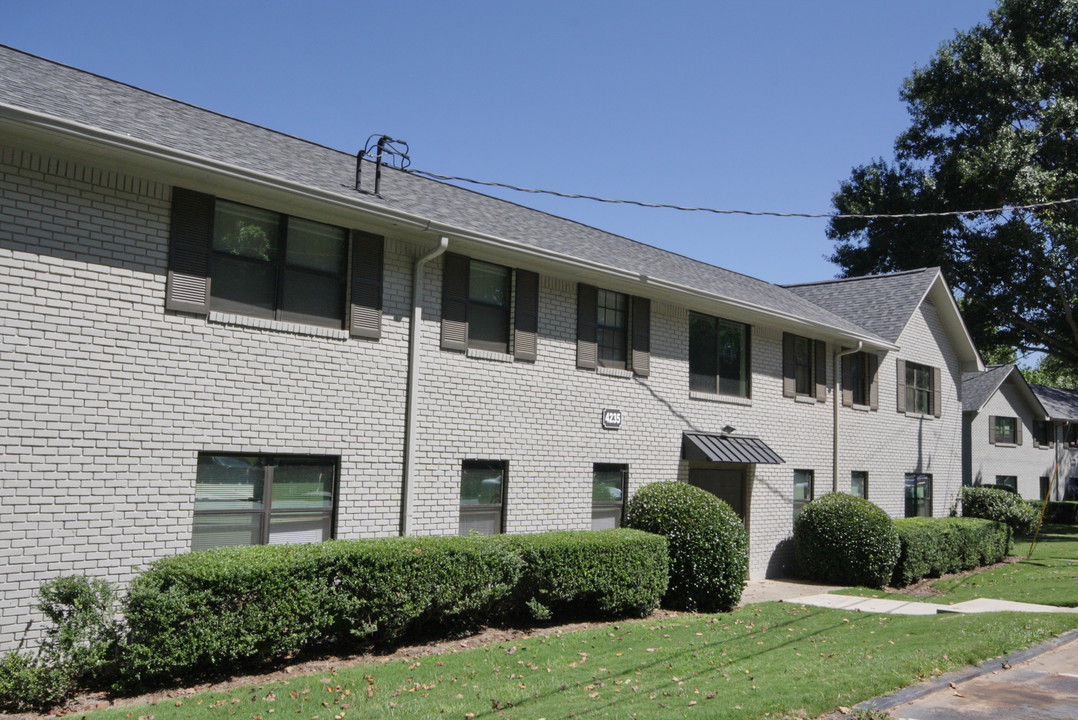 Dunwoody Exchange Apartments in Atlanta, GA - Foto de edificio