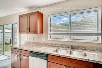 13776 SW 145th Terrace, Unit 2e in Miami, FL - Building Photo - Building Photo