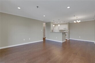 300 Johnson Ferry Rd in Atlanta, GA - Building Photo - Building Photo