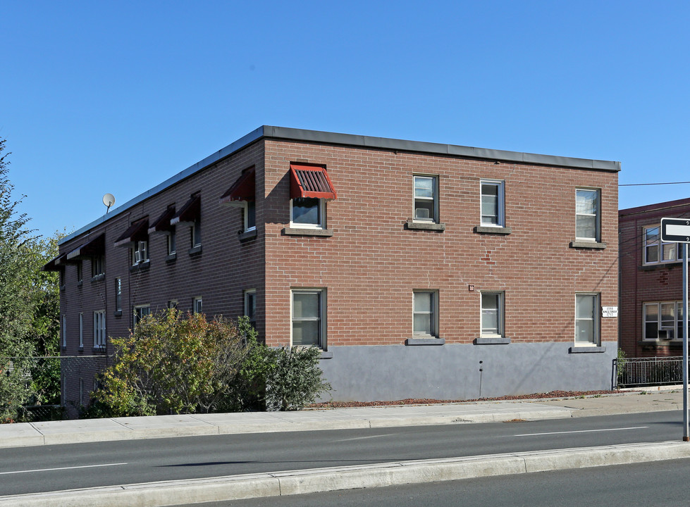 King's Forest in Hamilton, ON - Building Photo