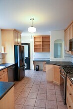1921 E Lynn St in Seattle, WA - Building Photo - Building Photo