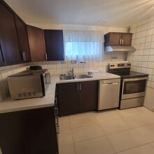 1112 Sprice Av in Coquitlam, BC - Building Photo - Building Photo
