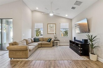 13314 Serene Valley Dr in Clermont, FL - Building Photo - Building Photo