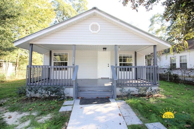 property at 321 Chestnut Ave E