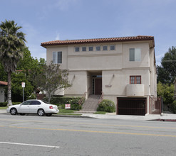 11565 Riverside Dr in North Hollywood, CA - Building Photo - Building Photo