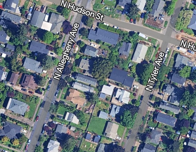 8550 N Allegheny Ave in Portland, OR - Building Photo - Building Photo