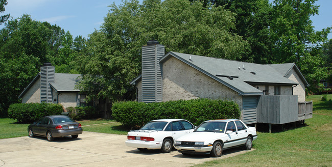 4712 Hollowell Ln in Raleigh, NC - Building Photo - Building Photo