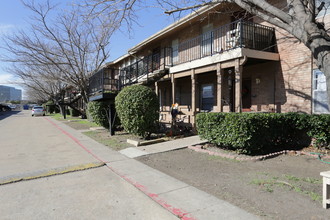 Pleasant Park Apartments in Plano, TX - Building Photo - Building Photo