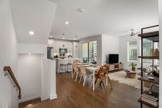 404 Pratt Dr SE in Atlanta, GA - Building Photo - Building Photo