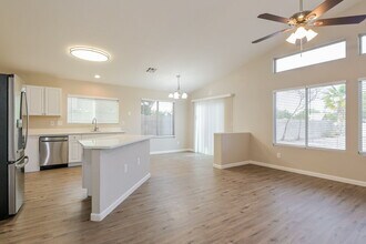 9511 E Placita Elemental in Tucson, AZ - Foto de edificio - Building Photo