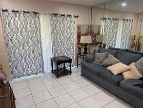 2200 NE 66th St in Fort Lauderdale, FL - Building Photo - Building Photo