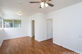 1115 Hassinger St in Honolulu, HI - Building Photo - Building Photo