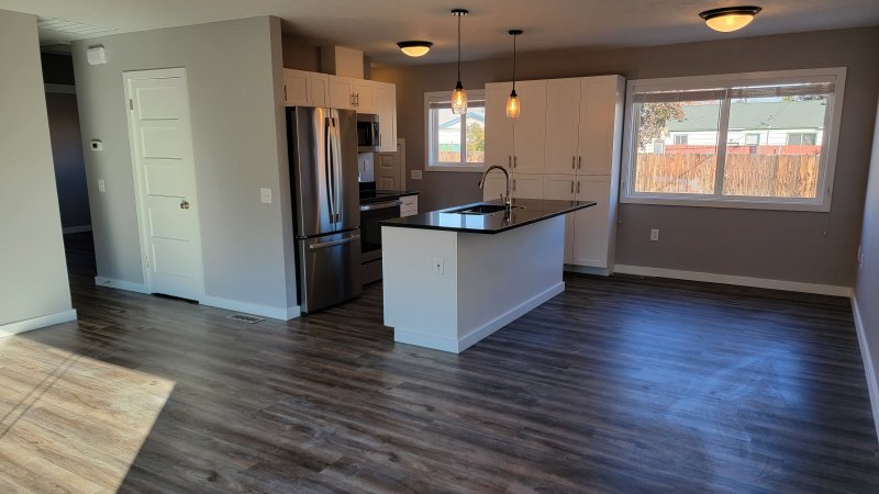 1414 Keller Ave in Richland, WA - Building Photo
