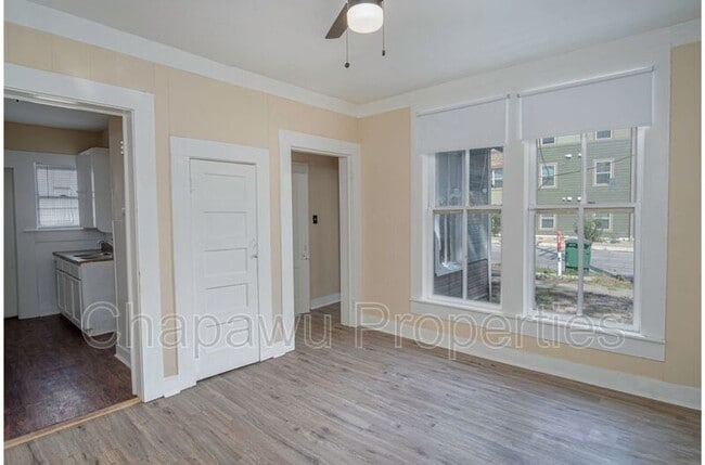 111 S Olive St in San Antonio, TX - Building Photo - Building Photo