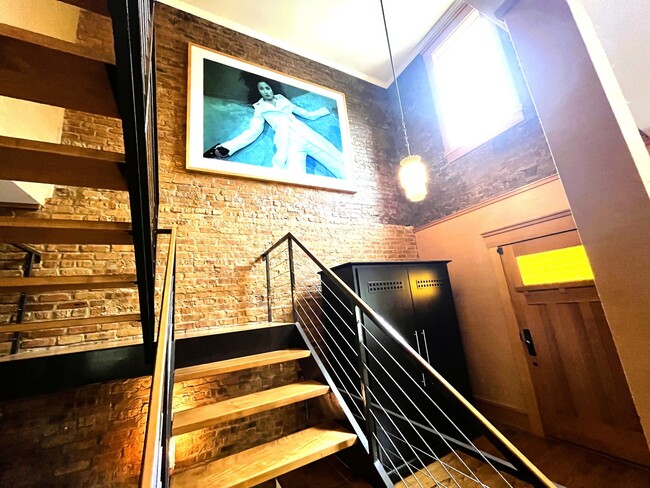 3822 N Claremont Ave in Chicago, IL - Building Photo - Building Photo