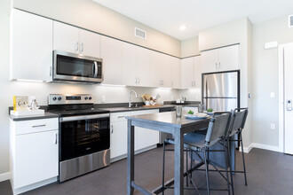 Monogram Apartments in Oakland, CA - Building Photo - Interior Photo