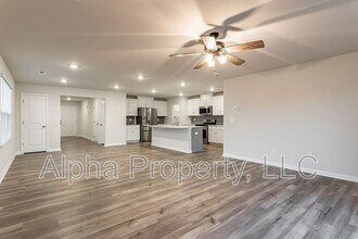 211 Wintersweet Wy in Greenville, SC - Building Photo - Building Photo