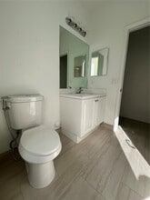 238 NE 31st Ave in Homestead, FL - Building Photo - Building Photo