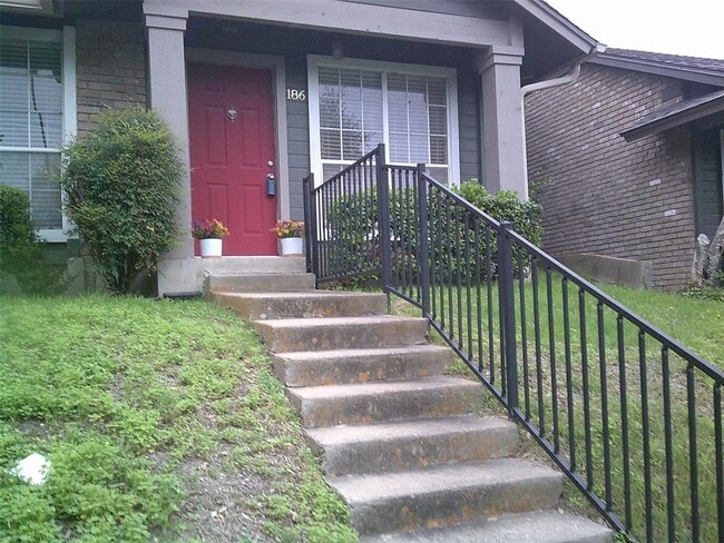 property at 1015 E Yager Ln