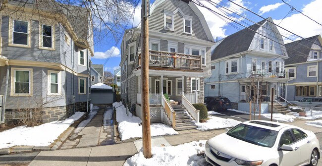 69 Bromfield Rd, Unit 2 in Somerville, MA - Building Photo - Building Photo