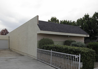 6062 Fullerton Ave in Buena Park, CA - Building Photo - Building Photo