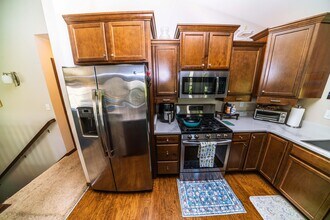 868 McCollister Ct in Iowa City, IA - Building Photo - Building Photo